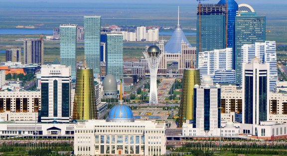 Столица Казахастана Астана официально переименована в Нурсултан