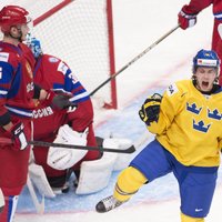 Дубль Мозякина не спас сборную России от поражения шведам в Евротуре