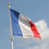 Atvaļinātie ģenerāļi brīdina par Francijai draudošo 'pilsoņkaru'