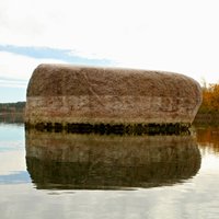 ФОТО. Второй по величине в Латвии камень-великан Раджу