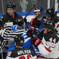 Kanādas izlase pēc pārvarētajām grūtībām triumfē pasaules čempionātā Rīgā