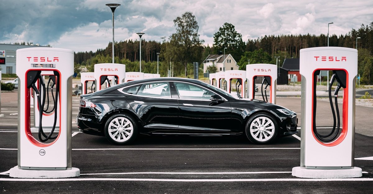 Un tiers des propriétaires de voitures électriques Tesla reviennent aux voitures à essence