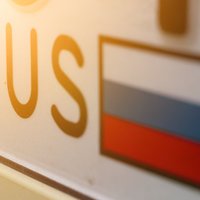 Automobiļi ar Krievijas numurzīmēm Igaunijā jāpārreģistrē pusgada laikā