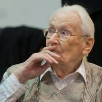 Германия: суд отправил в тюрьму 96-летнего "бухгалтера Освенцима"