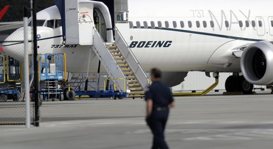 'Boeing' vadītājs Deivs Kalhūns atkāpsies no amata