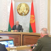Lukašenko dod rīkojumu 'atgriezt mierīgu valsti'; īpaši piemin Grodņu un NATO