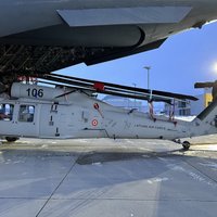 Lielvārdes bāzē piegādāti pirmie divi Gaisa spēku 'Black Hawk' helikopteri