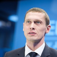 Jurašs no Saeimas tribīnes aicina balsot par viņa izdošanu kriminālvajāšanai
