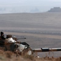 Turcija sola nepieļaut Sīrijas pilsētas nonākšanu kurdu rokās
