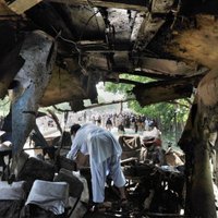Pakistānā eksplozijā nogalina 19 svētceļniekus; atrod 21 karavīra līķi