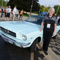 Pašu pirmo 'Ford Mustang' sieviete vēlējusies nodot metāllūžņos; izrādās 400 tūkstoš eiro vērts