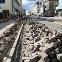 Rīgas būvvalde apturējusi remontdarbus Barona ielas posmā