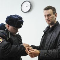 "Нам говорят: "Ждите!": как Навального прячут от адвокатов и где он может находиться