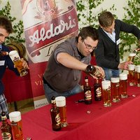 Vieglo alkoholu Dziesmu un deju svētku laikā tirgos 'Aldaris'; ēdināšanu nodrošinās 9 uzņēmumi