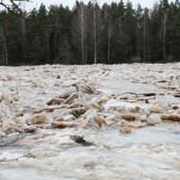 Situācija novada upēs mainās ik pa stundām, saka Jēkabpils mērs