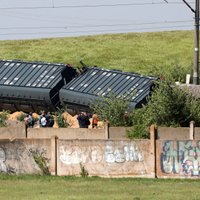 Krimā saspridzināts dzelzceļš un no sliedēm noskrējis kravas vilciens