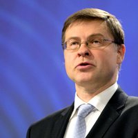 Latvija panākusi ievērojamu progresu finanšu sektora nostiprināšanā, uzsver Dombrovskis