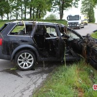 ФОТО. Литва: во время погони в водоем упала машина с нелегалами; погибли водитель и один пассажир