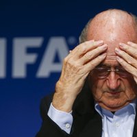 'Adidas' un 'Kia' kompānijas paliek lojālas FIFA prezidentam Blateram