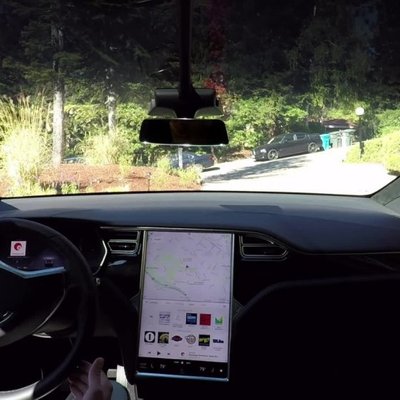 'Tesla' prezentējusi būtiski uzlaboto bezpilota sistēmu