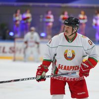 Lukašenko hokeja komandas spēlētājam atklāj Covid-19