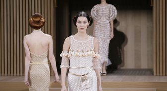 Экологический шик от Карла Лагерфельда: лучшие модели и образы коллекции Chanel, spring/summer 2016
