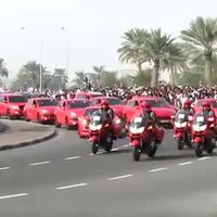 Video: Kataras policija atrāda savu 'Porsche' autoparku