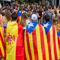 Каталонских политиков приговорили к тюремным срокам за референдум