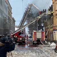 Пожар в Риге: один человек погиб, изменено движение транспорта (ФОТО)
