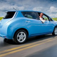 'Nissan Leaf' uzstādījis braukšanas ātruma rekordu atpakaļgaitā