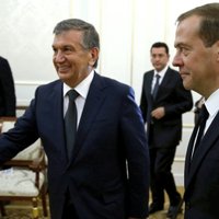 Kādi vīri apbērēja uzbeku autoritāro līderi Karimovu