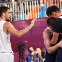 Serbijas 3x3 basketbolisti pusfinālā piedzīvo fiasko pret KOK vienību