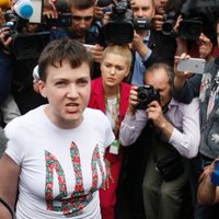 Политологи: обмен Савченко на "бойцов ГРУ" — только часть сделки Москвы и Киева