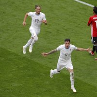 Urugvaja izrauj dramatisku uzvaru pret bez Salāha spēlējošo Ēģipti