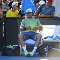 Vācijas tenisistam Zverevam par izstāšanos no 'Australian Open' jāmaksā 45 tūkstošus dolāru
