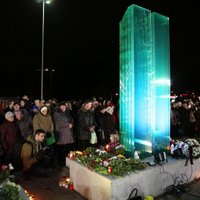 Aptauja: Zolitūdes traģēdija interesē aptuveni pusi Latvijas iedzīvotāju