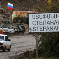 В Нагорном Карабахе погибли российские миротворцы: их автомобиль попал под обстрел