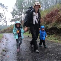 Ar bērniem noiet 250 kilometrus garo Santjago ceļu Portugālē. Dumbru stāsts