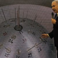 Izraēla prezentē slepenus dokumentus: Irāna melojusi par kodolprogrammu, apgalvo Netanjahu
