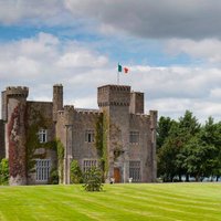 Стать герцогом на выходные: Топ-12 роскошных замков Европы, доступных для аренды на Airbnb