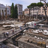 Foto: Slepkavam pa pēdām. Romā tagad var piekļūt Jūlija Cēzara noduršanas vietai