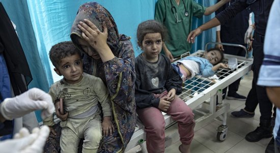Izraēlas spēki atkārtoti veikuši reidu Gazas lielākajā slimnīcā