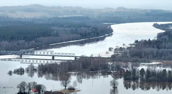 Jēkabpils pašvaldība turpina sekot līdzi aktuālajai plūdu situācijai; ūdens līmenis pazeminās