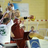 Latvijas handbola izlasei svarīgajās spēlēs ar Baltkrieviju nāksies iztikt bez Jurdža un Klešnika