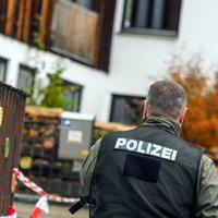 Германия: пьяный водитель из Латвии потерял по дороге колесо и врезался в заграждения