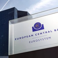 Европейский центробанк: экономика стран еврозоны из-за коронавируса упадет на 8-12%