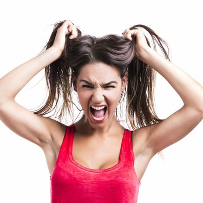 8 мифов о стрижках, укладках и уходе за волосами