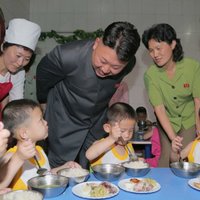 Avoti: Ziemeļkorejā bērniem aizliedz dot Kima Čenuna vārdu
