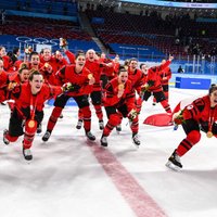 Женская сборная Канады по хоккею в пятый раз стала олимпийским чемпионом