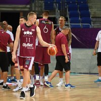 Vairāki Latvijas izlases basketbolisti saķēruši vīrusu